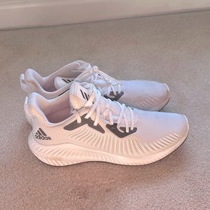Adidas Tennis Shoes